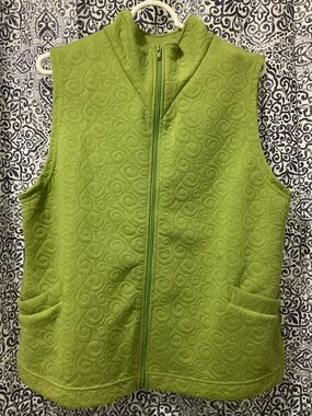 Weekenders Quilted Sleeveless Vest in Lime Green